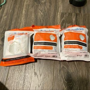 WellBefore NWT set of 29 blue and white N95s, ages petite x-small (2-4).